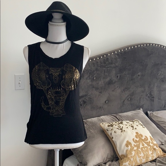it closet Tops - 🔥It Closet Los Angeles Elephant Tank Top Black